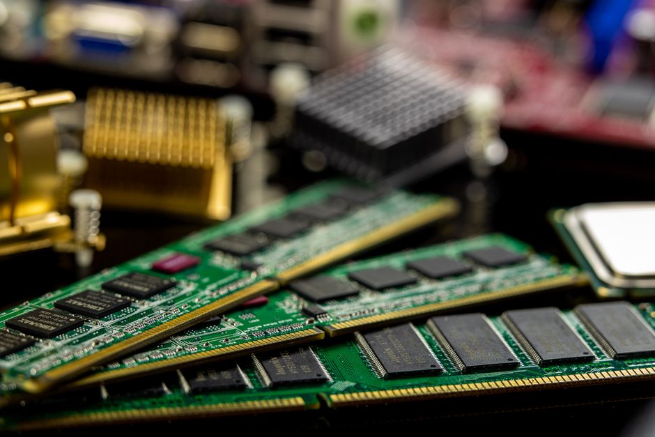 Early Q2 2026 13F Filings: The Memory Trade Spreads Down the Supply Chain